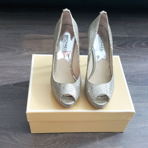 Michael Kors Glitter Platform Heels, Silver - Size 7 - Picture 2 of 6
